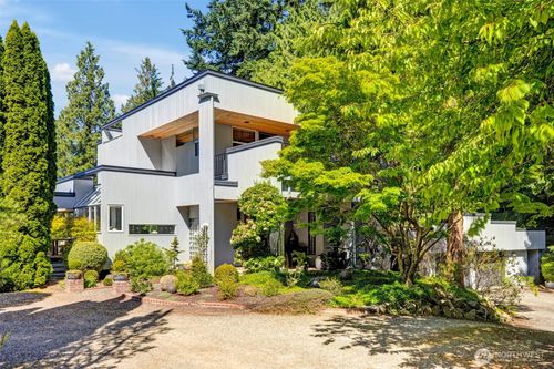 3643 Dosewallips Ln, Clinton, WA, 98236-9319 | Card Image