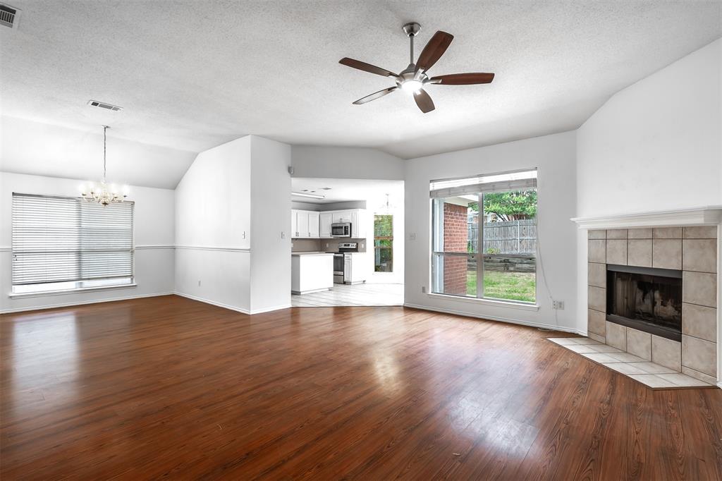 Rattlers Ct, Arlington, TX 76002