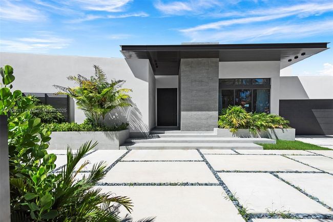 620 Ocean Blvd, House other with 6 bedrooms, 9 bathrooms and null parking in Golden Beach FL | Image 8