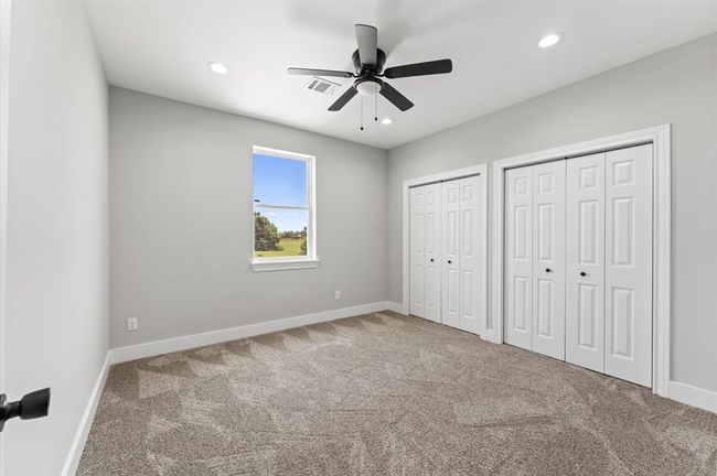 Third bedroom perfect for guests, office, or hobbies. | Image 22