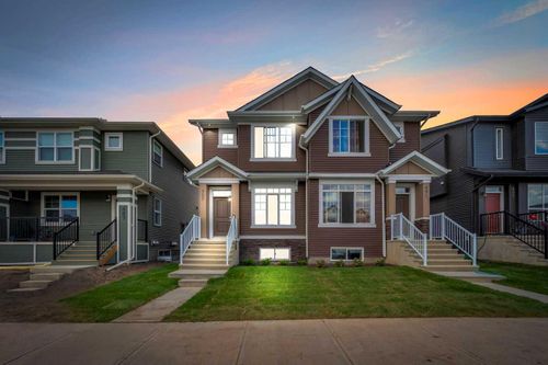 {{alt}} | Card Image