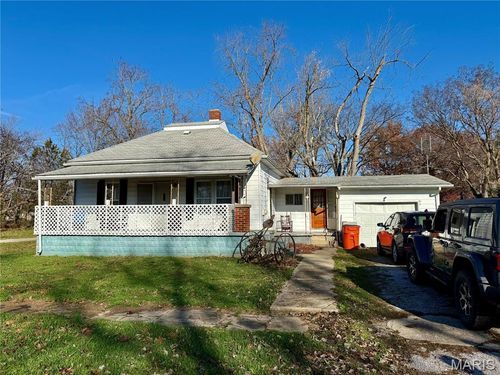 109 W Willow St, Sorento, IL, 62086-3193 | Card Image