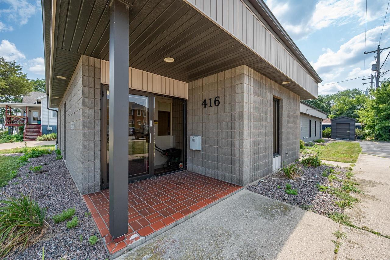 416 Crooks St, Green Bay, WI 54301