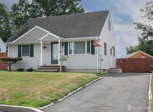 81 Schuyler Dr, Edison, NJ, 08817-3554 | Card Image