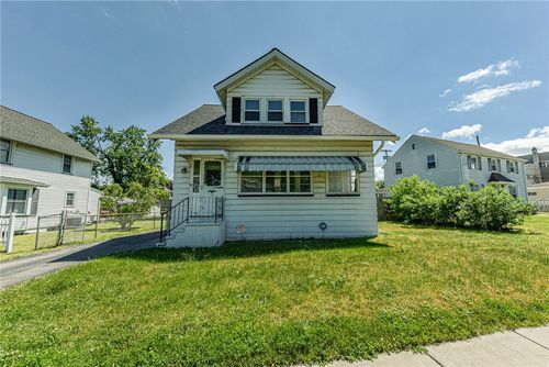 32 Walzer Rd, Irondequoit, NY, 14622-2502 | Card Image