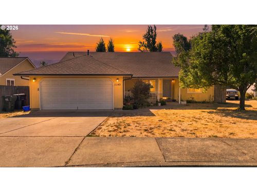 1145 Ash Grove Loop, Creswell, OR, 97426 | Card Image