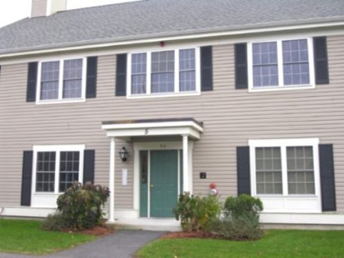 unit-4-2 Abbott Ln, Concord, MA, 01742-3525 | Card Image