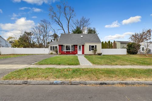 246 Delaware Dr, Stratford, CT, 06614-2828 | Card Image