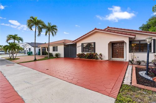 13514 Sw 27th St, Miami, FL, 33175-6623 | Card Image