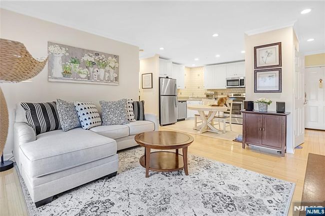 8915 Bergenwood Ave, Condo with 1 bedrooms, 1 bathrooms and null parking in North Bergen NJ | Image 6