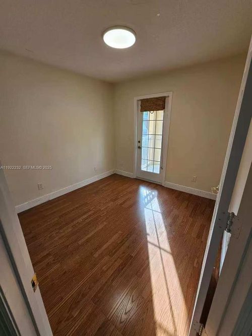 2816 Nw 99th Ter, Sunrise, FL, 33322-5882 | Card Image