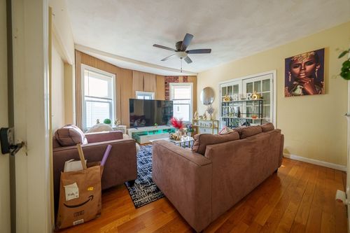 2-41 Derby St, Somerville, MA, 02145-1935 | Card Image
