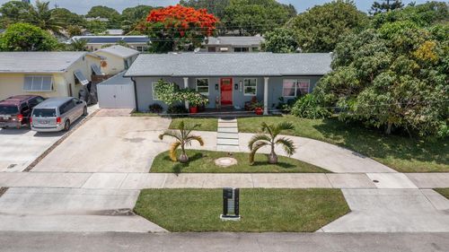1321 W Mango St, Lantana, FL, 33462-2728 | Card Image