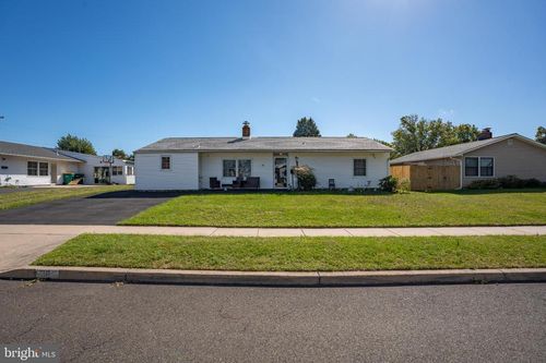 36 Elm Ln, Levittown, PA, 19054-3208 | Card Image