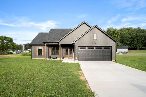 209 Brandon Dr, Mc Minnville, TN, 37110-5330 | Card Image