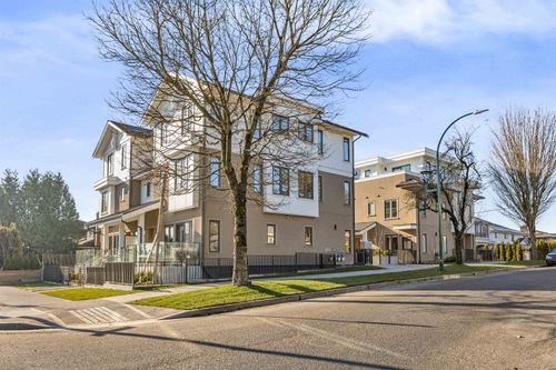 1008 W 52nd Ave, Vancouver, BC, V6P1H5 | Card Image