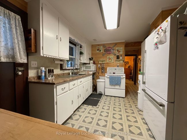 345 Doe Lake Rd, House other with 4 bedrooms, 1 bathrooms and 8 parking in Katrine ON | Image 18