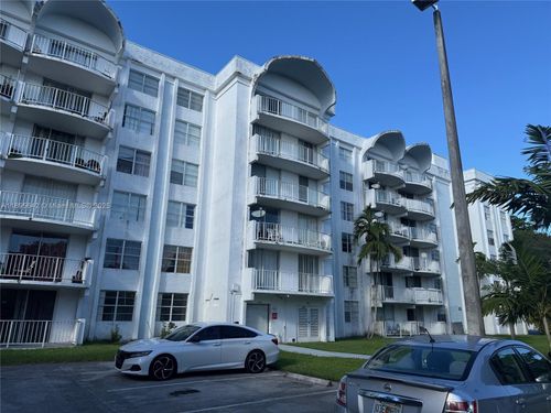 207-494 Nw 165th Street Rd, Miami, FL, 33169-6465 | Card Image