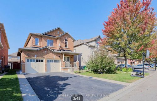 24 Mellowood Ave, Brampton, ON, L6P2P2 | Card Image