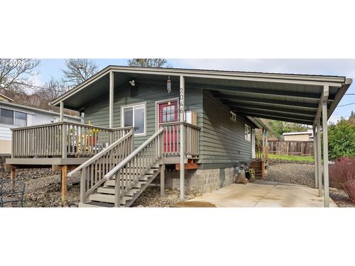 2046 Ne Freemont Ave, Roseburg, OR, 97470-3536 | Card Image
