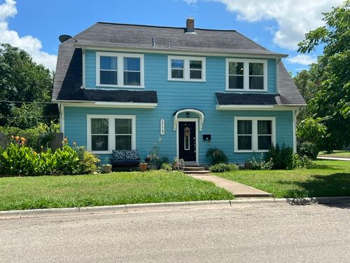 215 W 7th Street, Taylor, TX, 76574 | Card Image