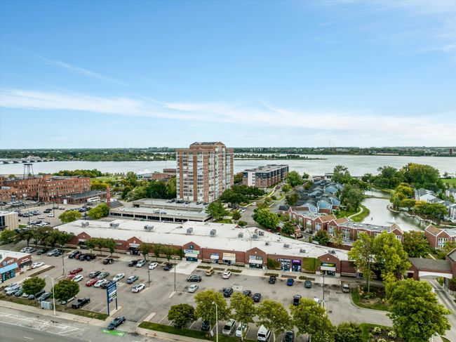 APT-1107 - 250 E Harbortown Dr, Condo with 2 bedrooms, 2 bathrooms and null parking in Detroit MI | Image 29