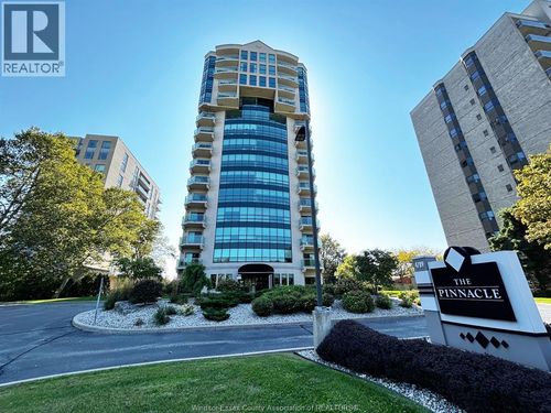 707-4789 Riverside Dr E, Windsor, ON, N8Y5A2 | Card Image