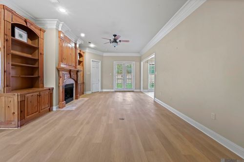 2121 Springstone Dr, Baton Rouge, LA, 70810-7722 | Card Image