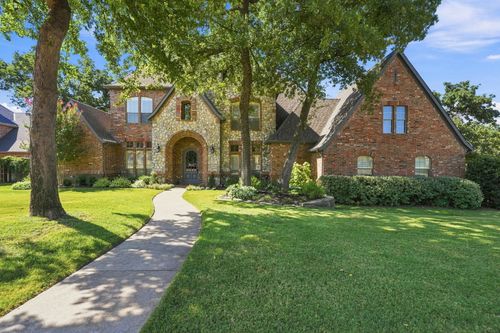 2312 Bridgewood Dr, Keller, TX, 76262-8820 | Card Image