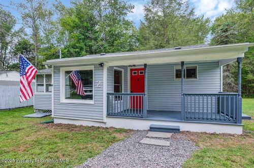 2 Kanavy Ln, Clifton Township, PA, 18424-8192 | Card Image