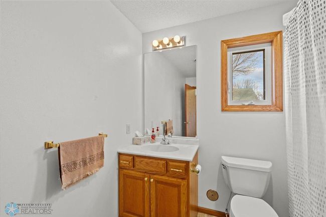Full Bath | Image 33