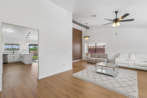 2217 Sharpshire Ln, Arlington, TX, 76014-3527 | Card Image