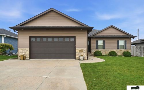 9625 S 71st St, Lincoln, NE, 68516-9515 | Card Image