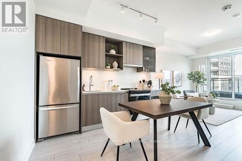 504-395 Dundas Street W, Oakville (GO Glenorchy), ON, L5M5R8 | Card Image