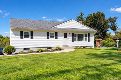 64 Patton Rd, Newburgh, NY, 12550-2583 | Card Image