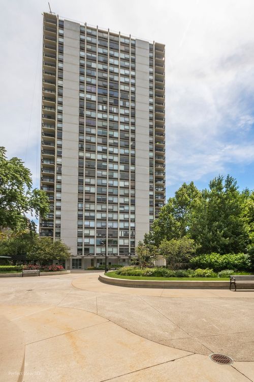 2306d-1355 Sandburg Ter, Chicago, IL, 60610-7981 | Card Image