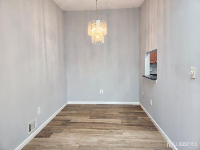 102 Canterbury Ct, Townhouse with 2 bedrooms, 2 bathrooms and null parking in Piscataway NJ | Image 5