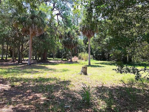 2742 2nd St, FORT MYERS, FL, 33916-2631 | Card Image