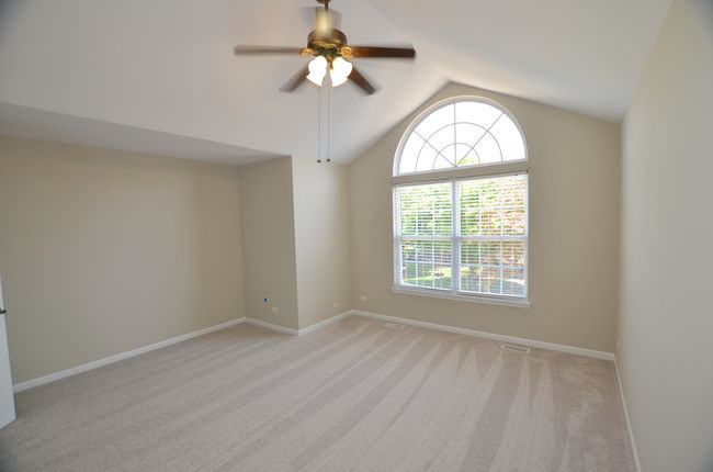 1211 Townes Cir, Townhouse with 3 bedrooms, 4 bathrooms and 2 parking in Aurora IL | Image 33