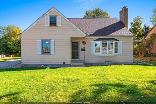2200 S Greenview Street, APPLETON, WI, 54915 | Card Image