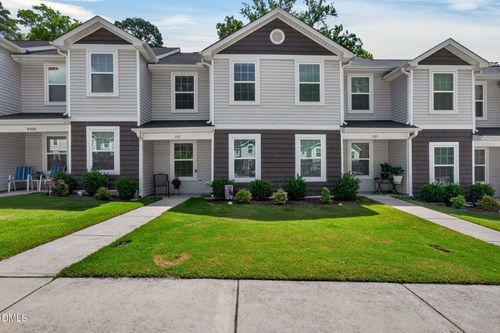 f105-918 E Green St, Franklinton, NC, 27525-1462 | Card Image