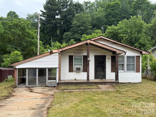 23 Meteor Ct, Waynesville, NC, 28786-1783 | Card Image