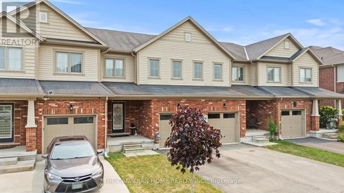 8470 Hickory Lane, Niagara Falls, ON, L2H0L3 | Card Image