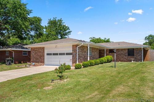 4932 Amherst Dr, Bartlesville, OK, 74006-8503 | Card Image