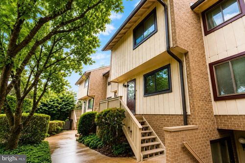 180-2473 Glengyle Dr, VIENNA, VA, 22181-5505 | Card Image