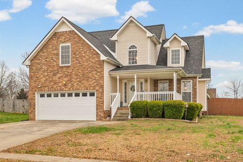 3920 Gaine Dr, Clarksville, TN, 37040-5585 | Card Image