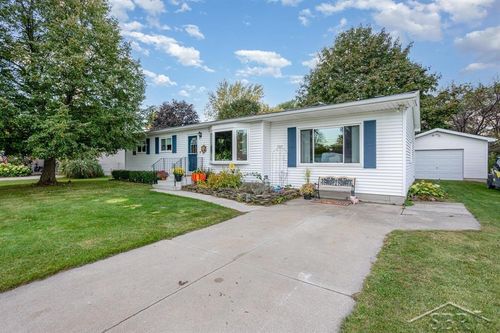 4648 Meadow Ct, Auburn, MI, 48611-9506 | Card Image