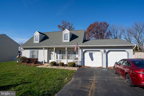 210 Rocklawn Ln, LANCASTER, PA, 17601-2659 | Card Image