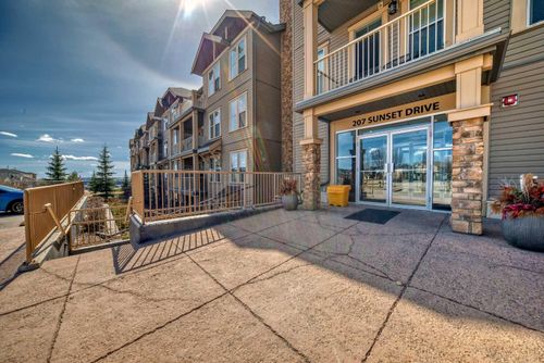 323 - 207 Sunset Drive, Home with 2 bedrooms, 2 bathrooms and 1 parking in Cochrane AB | Card Image