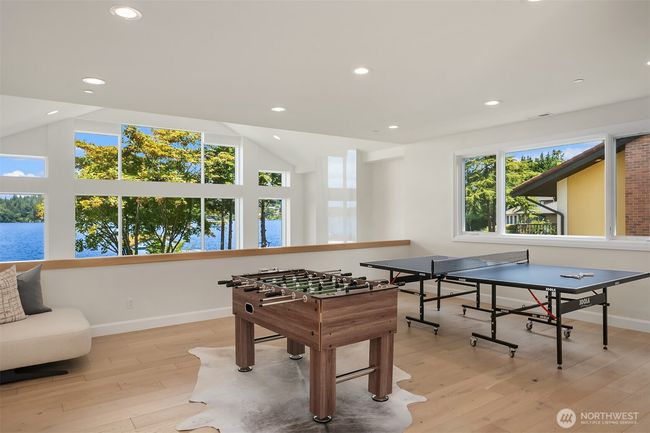 8620 N Mercer Way, House other with 5 bedrooms, 5 bathrooms and 3 parking in Mercer Island WA | Image 31